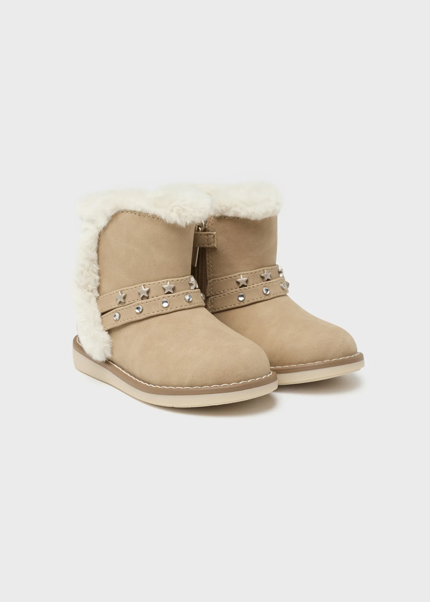 botins_tachas_forro_pelo_beb_2.webp Mayoral Botins tachas forro pelo bebé