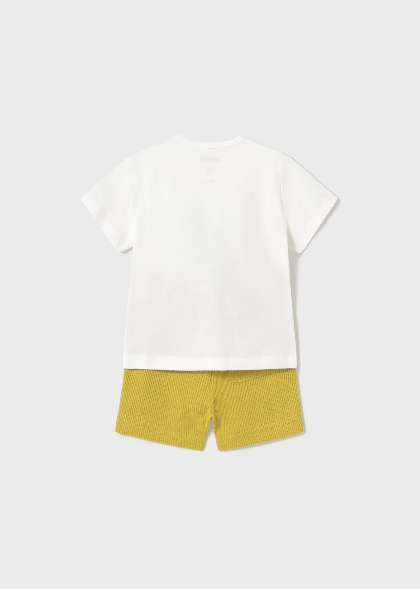 conjunto_bermudas_e_tshirt_selva_beb_1.webp Mayoral Conjunto bermudas e t-shirt selva bebé
