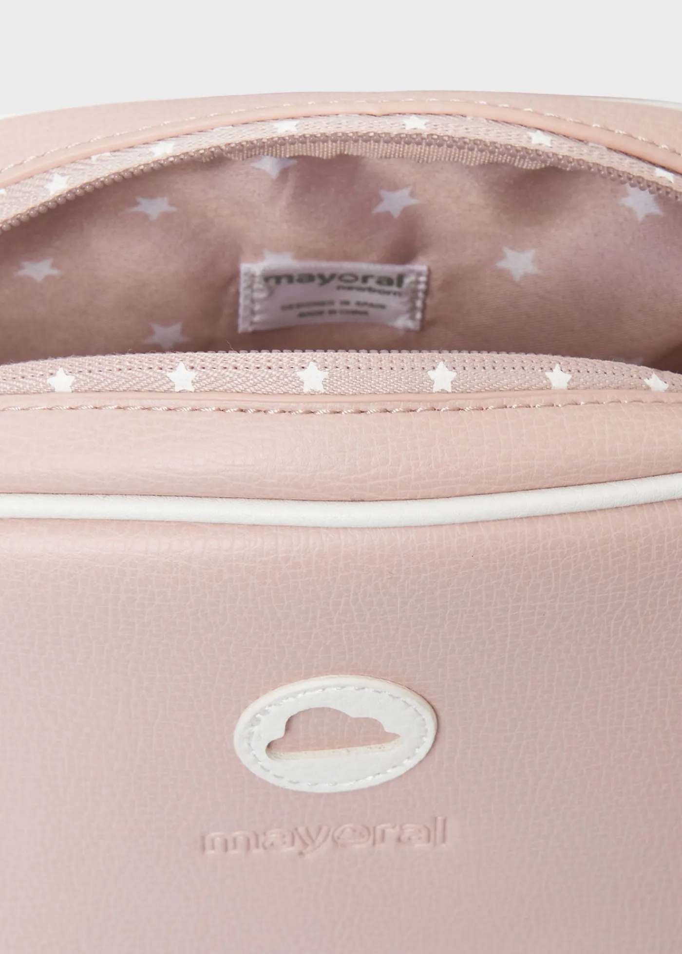 necessaire_detalhe_logo_beb_1.webp Mayoral Necessaire detalhe logo bebé