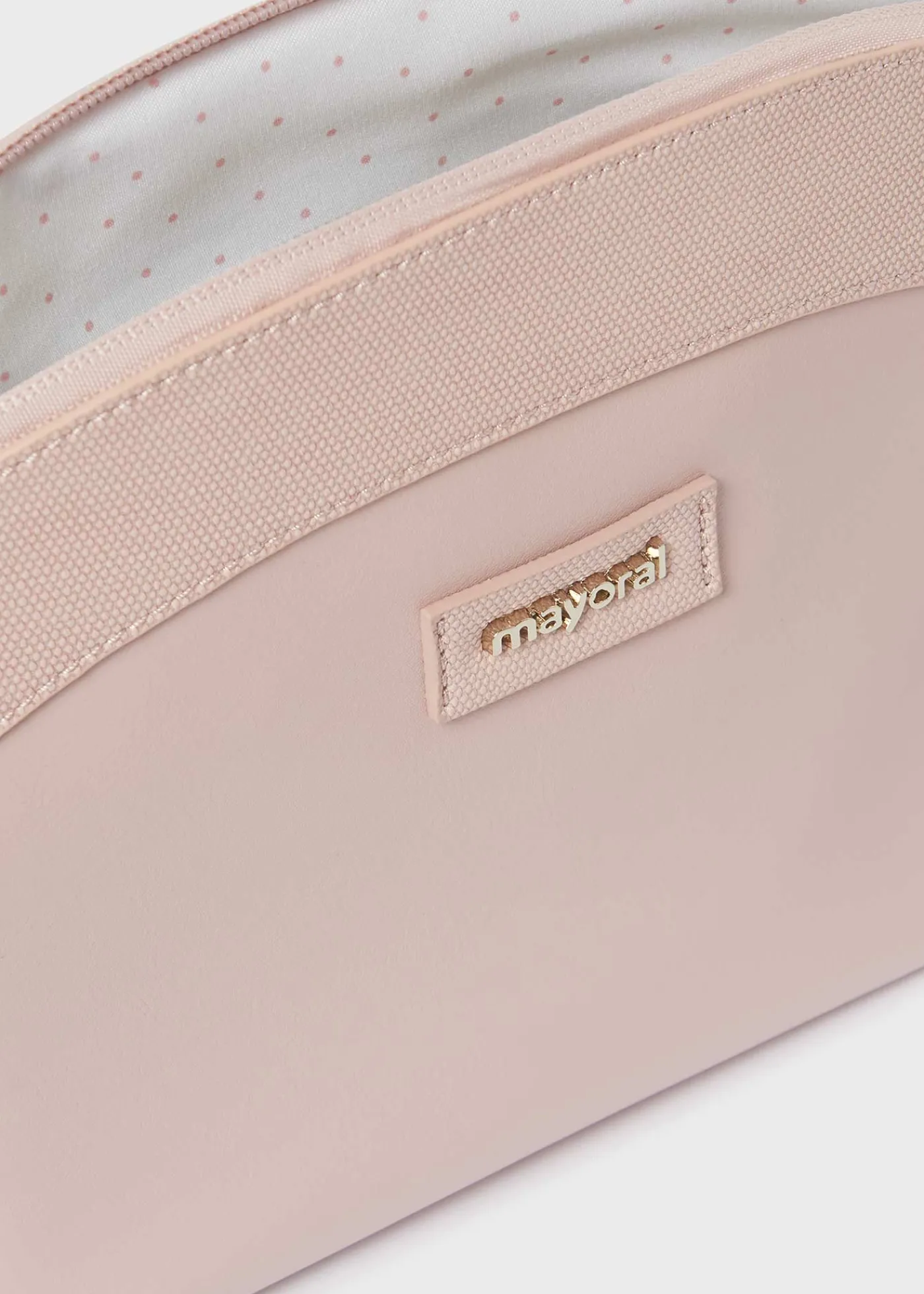 necessaire_oval_beb_2-1.webp Mayoral Necessaire oval bebé