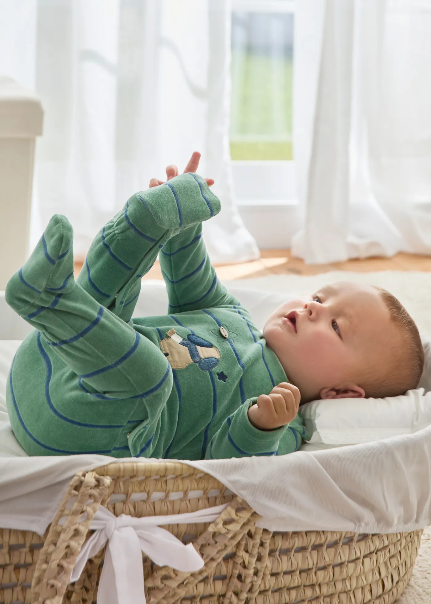 pijama_aveludado_recm_nascido_0.webp Mayoral Pijama aveludado recém nascido