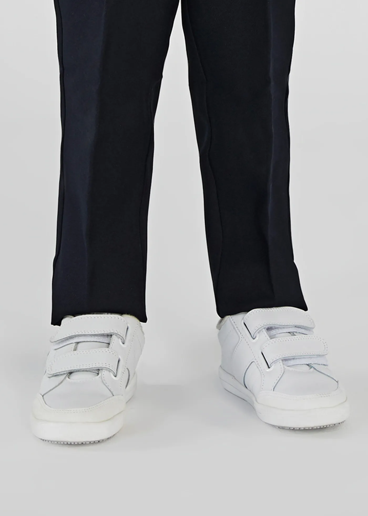 sapatilhas_de_pele_duplo_velcro_menino_1-2.webp Mayoral Sapatilhas de pele duplo velcro menino